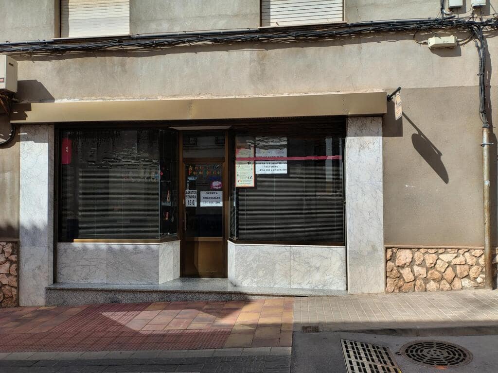 4 slaapkamer Villa te koop in Campo de Criptana - € 130.000 (Ref: 9334625)