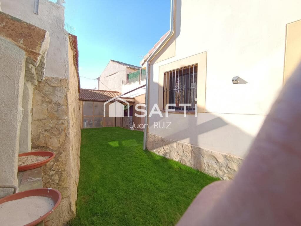 4 soverom Villa til salgs i Los Huertos med svømmebasseng garasje - € 199 000 (Ref: 9334628)