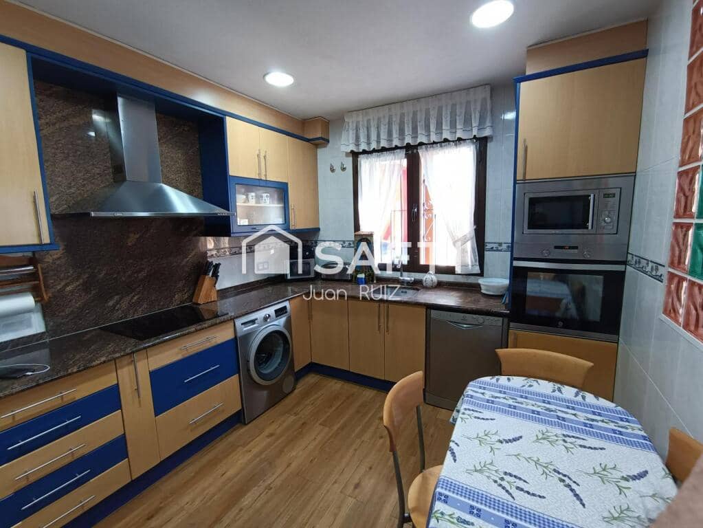 4 soverom Villa til salgs i Los Huertos med svømmebasseng garasje - € 199 000 (Ref: 9334628)