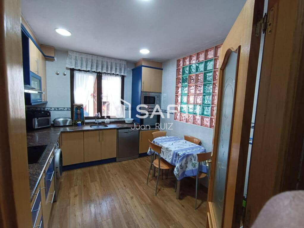 4 soverom Villa til salgs i Los Huertos med svømmebasseng garasje - € 199 000 (Ref: 9334628)