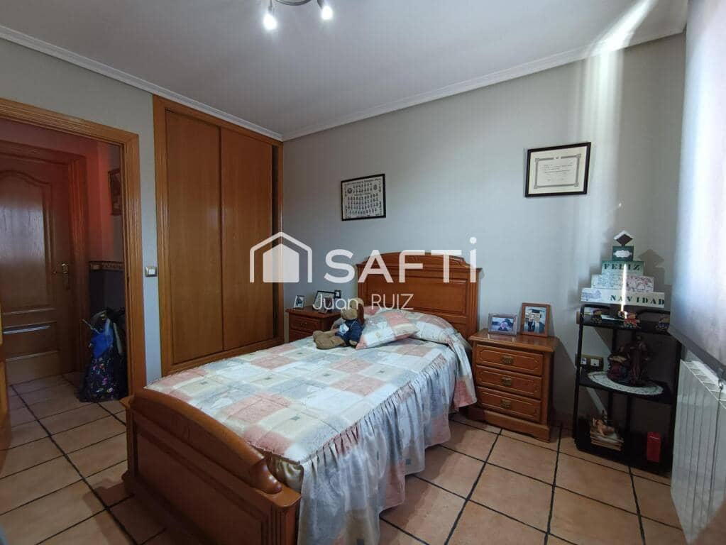 4 soverom Villa til salgs i Los Huertos med svømmebasseng garasje - € 199 000 (Ref: 9334628)