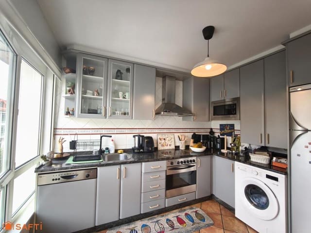 2 slaapkamer Flat te koop in Ames met garage - € 208.000 (Ref: 9334630)