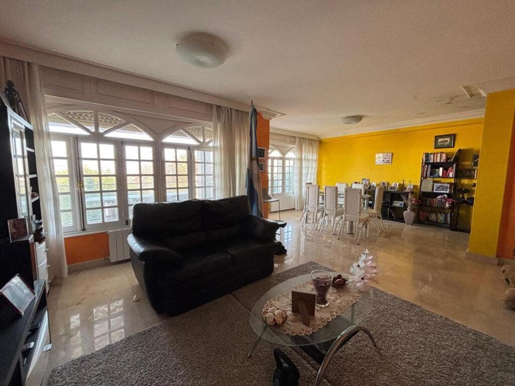 7 sovrum Villa till salu i Nigran med pool garage - 615 000 € (Ref: 9337810)