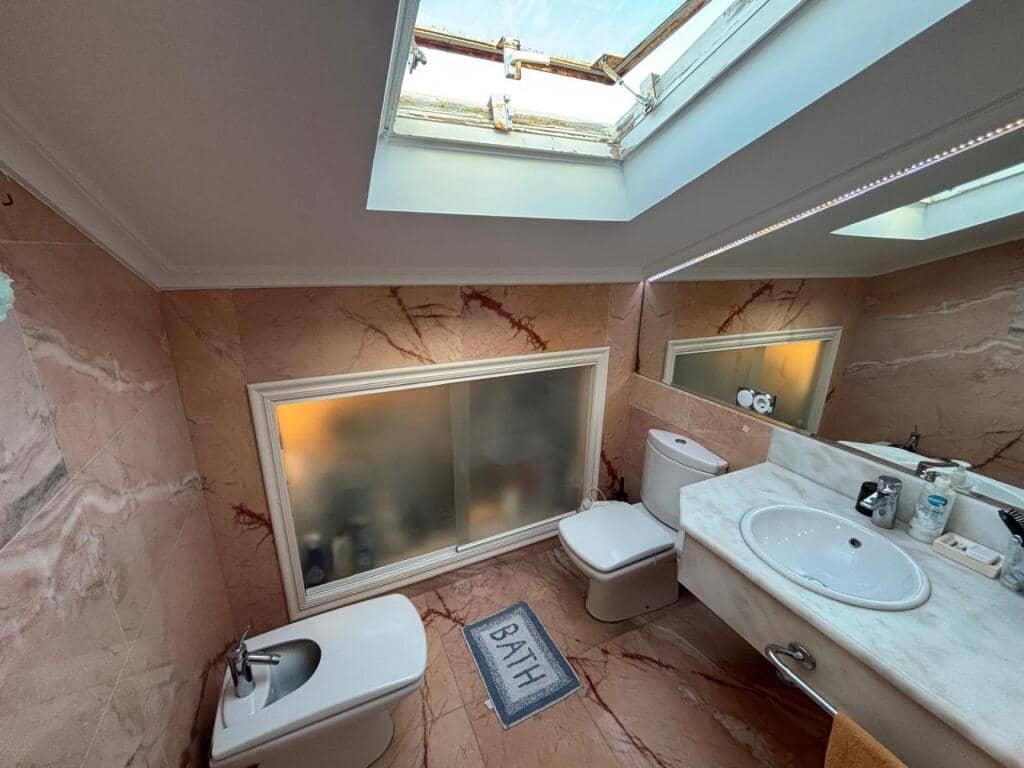 7 sovrum Villa till salu i Nigran med pool garage - 615 000 € (Ref: 9337810)