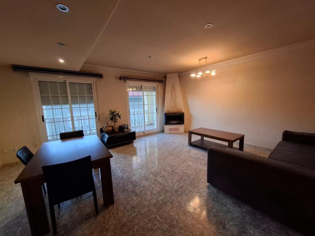 4 bedroom Flat for sale in Castello de Rugat with garage - € 170,000 (Ref: 9337811)