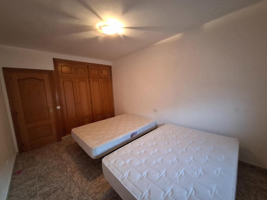 4 bedroom Flat for sale in Castello de Rugat with garage - € 170,000 (Ref: 9337811)