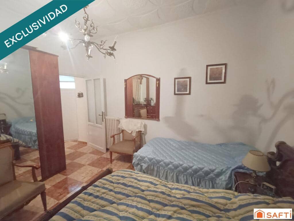 11 soverom Rekkehus til salgs i Villarta de San Juan med garasje - € 169 000 (Ref: 9337816)