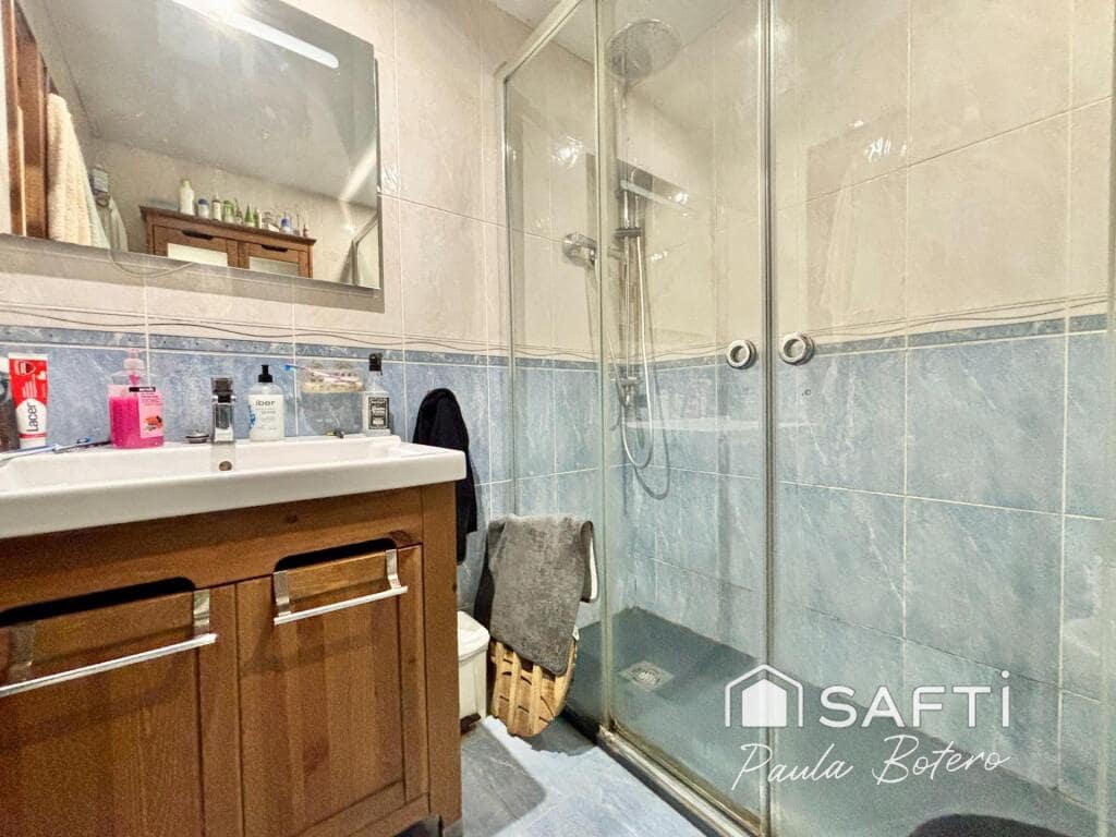 5 makuuhuone Rivitalo myytävänä paikassa Vilanova i la Geltru mukana 
autotalli - 345 000 € (Ref: 9337823)