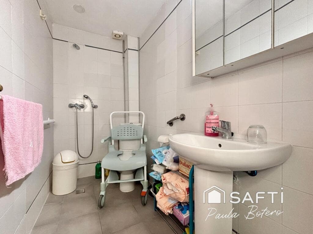 5 makuuhuone Rivitalo myytävänä paikassa Vilanova i la Geltru mukana 
autotalli - 345 000 € (Ref: 9337823)