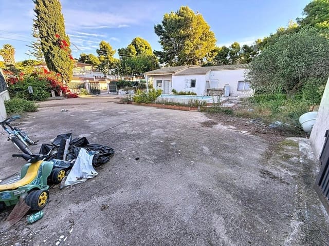 3 bedroom Villa for sale in Cunit with pool garage - € 210,000 (Ref: 9341052)