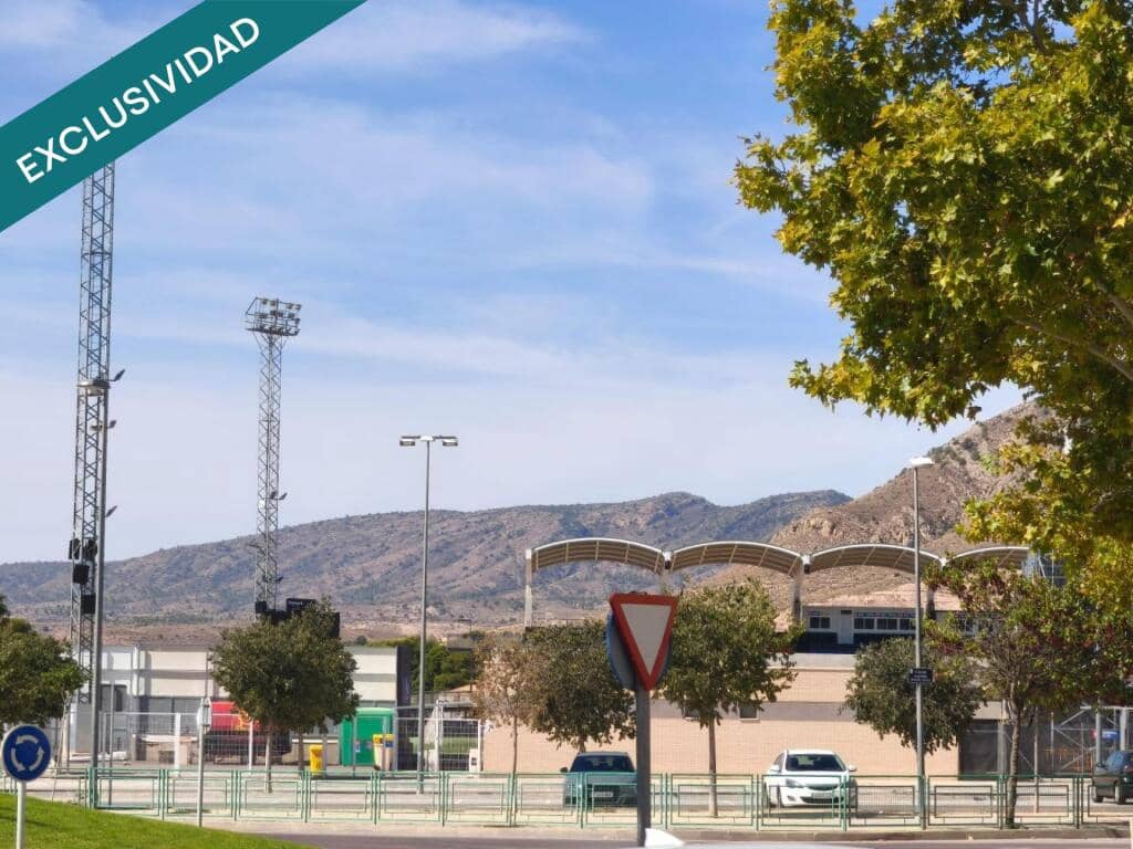 3 slaapkamer Appartement te koop in Elda met garage - € 170.000 (Ref: 9344640)