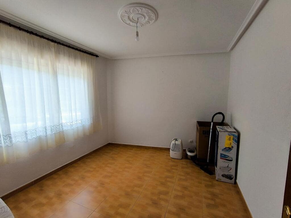 5 bedroom Villa for sale in Porto do Son - € 215,000 (Ref: 9344642)