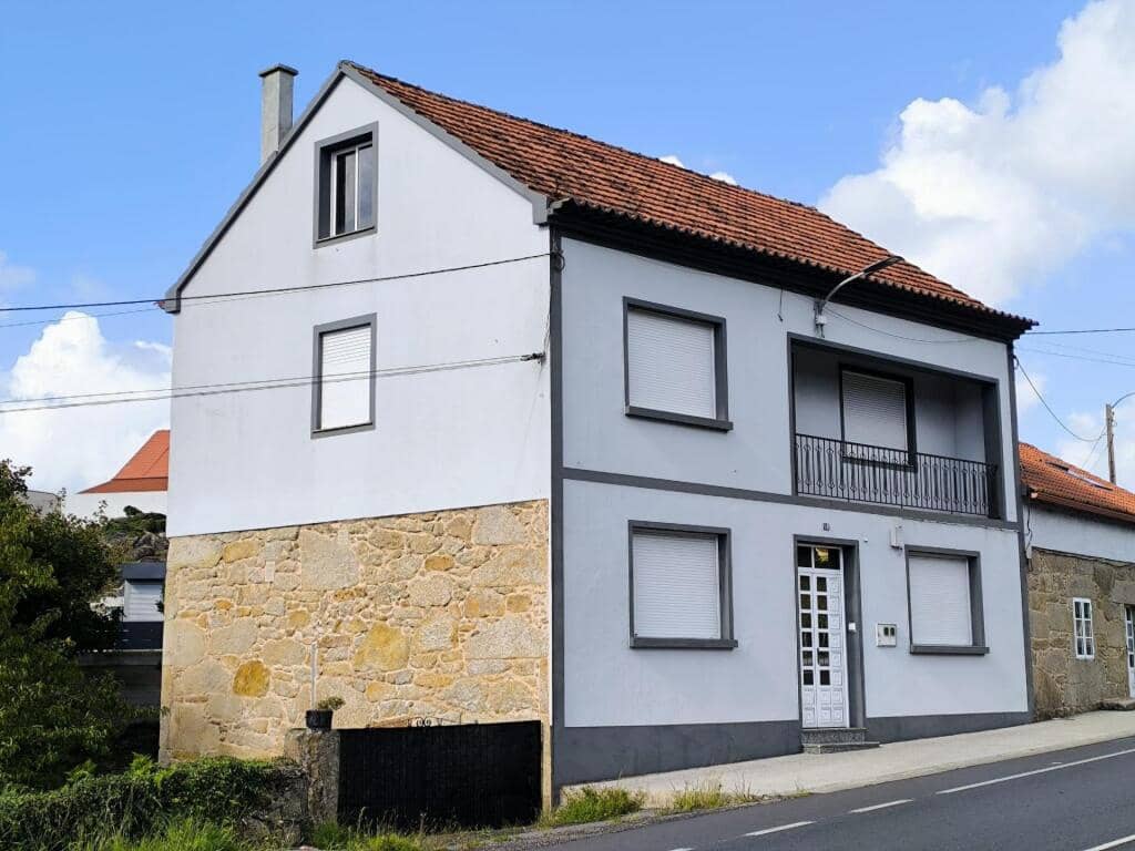 5 bedroom Villa for sale in Porto do Son - € 215,000 (Ref: 9344642)