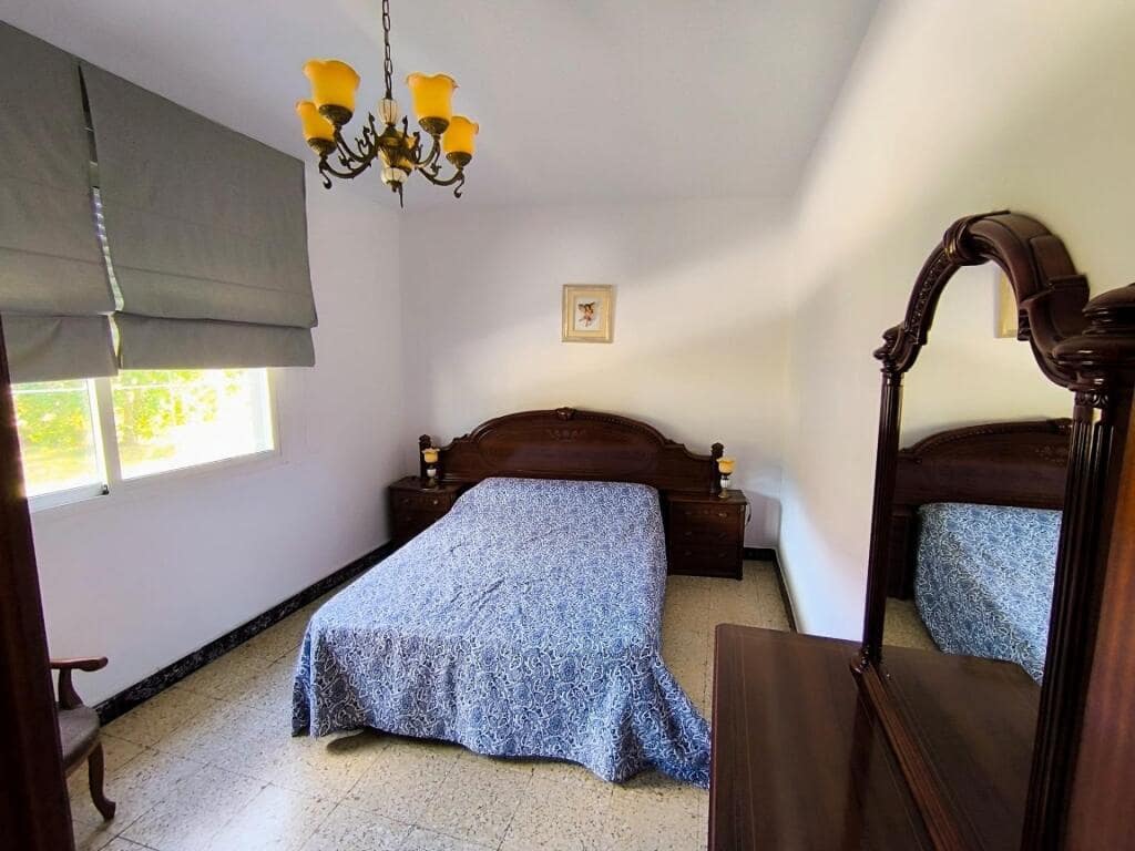 5 bedroom Villa for sale in Porto do Son - € 215,000 (Ref: 9344642)