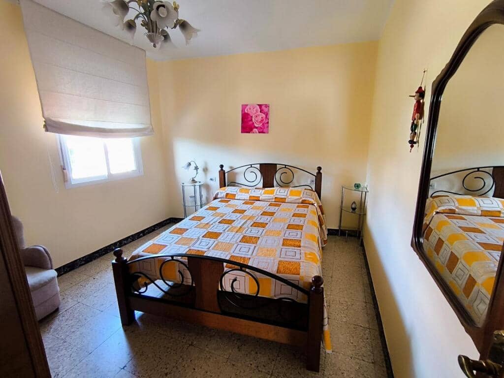 5 bedroom Villa for sale in Porto do Son - € 215,000 (Ref: 9344642)