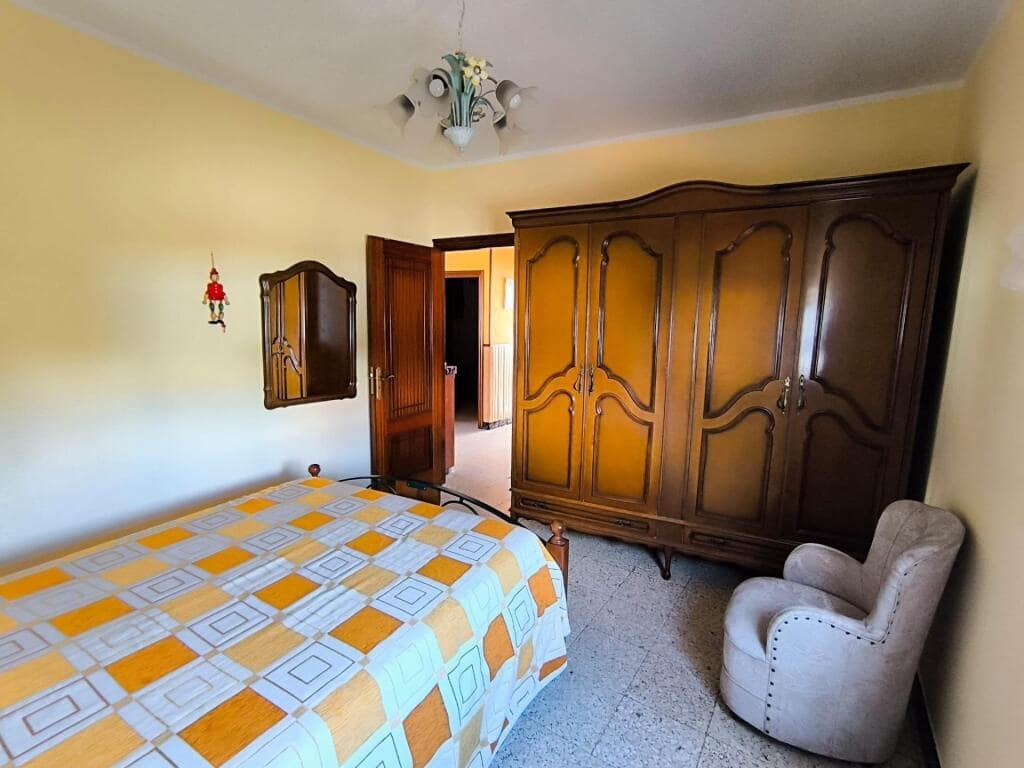 5 bedroom Villa for sale in Porto do Son - € 215,000 (Ref: 9344642)