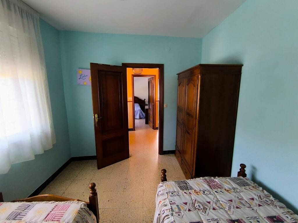 5 bedroom Villa for sale in Porto do Son - € 215,000 (Ref: 9344642)