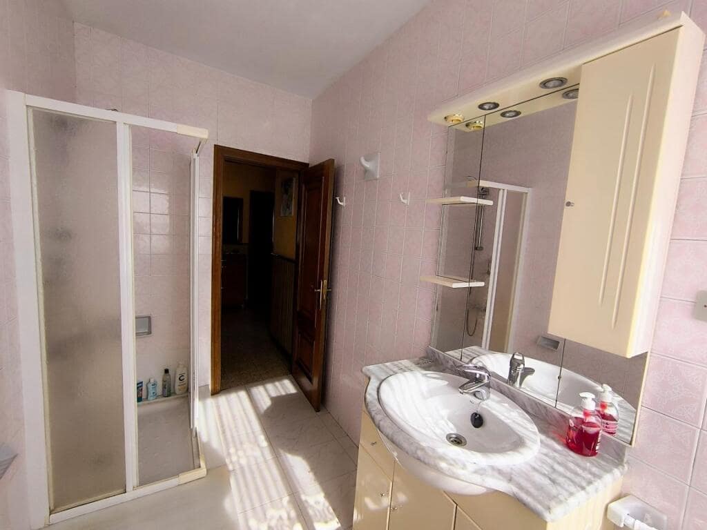 5 bedroom Villa for sale in Porto do Son - € 215,000 (Ref: 9344642)