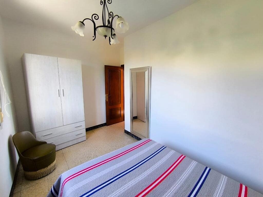 5 bedroom Villa for sale in Porto do Son - € 215,000 (Ref: 9344642)