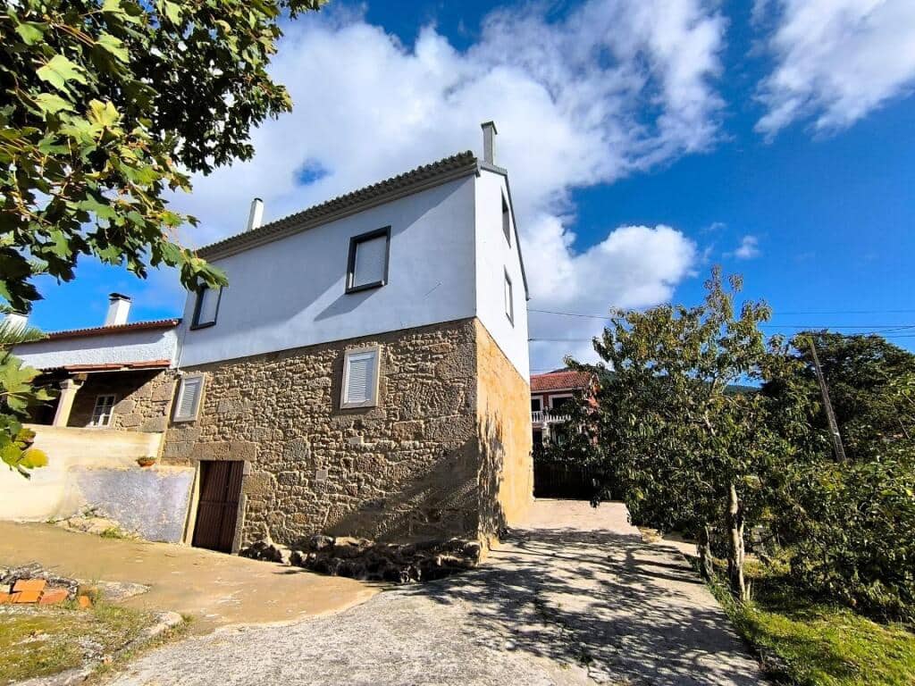 5 bedroom Villa for sale in Porto do Son - € 215,000 (Ref: 9344642)