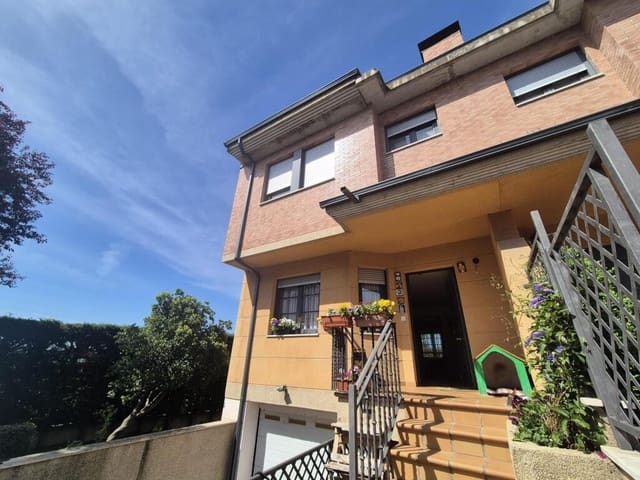 4 slaapkamer Rijtjeshuis te koop in San Andrés del Rabanedo met garage - € 332.000 (Ref: 9344649)