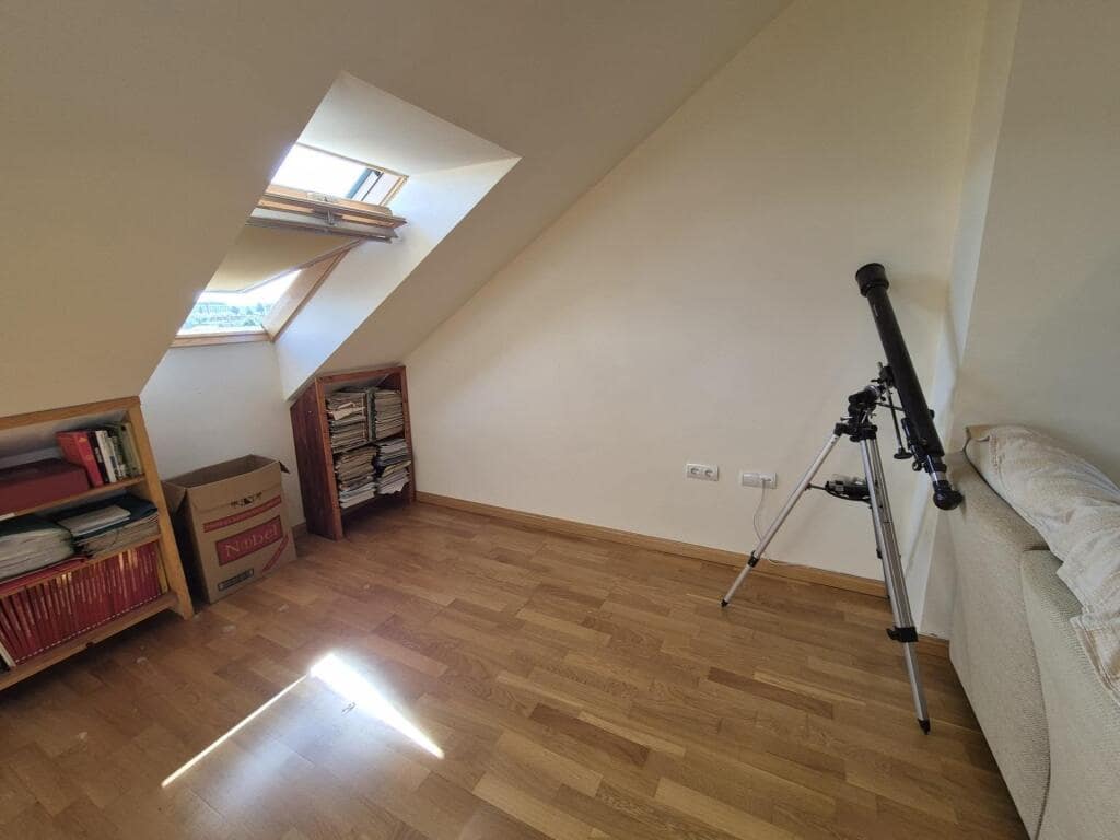 4 slaapkamer Rijtjeshuis te koop in San Andres del Rabanedo met garage - € 332.000 (Ref: 9344649)