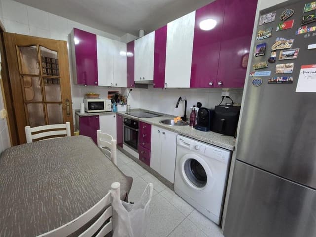 10 soveværelse Villa til salg i León by med garage - € 450.000 (Ref: 9344651)