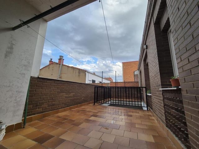 10 soveværelse Villa til salg i León by med garage - € 450.000 (Ref: 9344651)