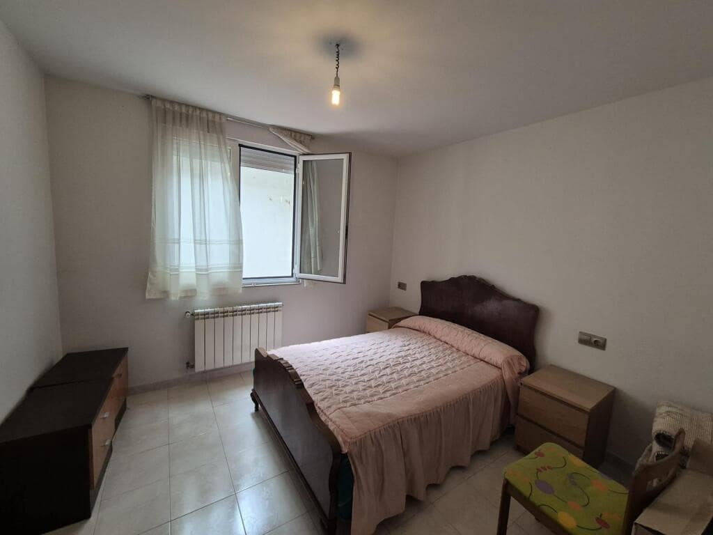 10 soveværelse Villa til salg i Leon by med garage - € 450.000 (Ref: 9344651)