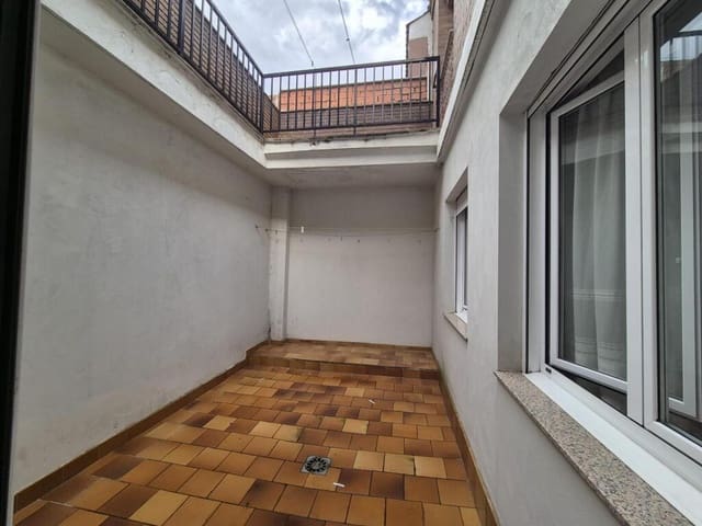 Chalet de 10 habitaciones en León ciudad en venta con garaje - 427.500 € (Ref: 9344651)