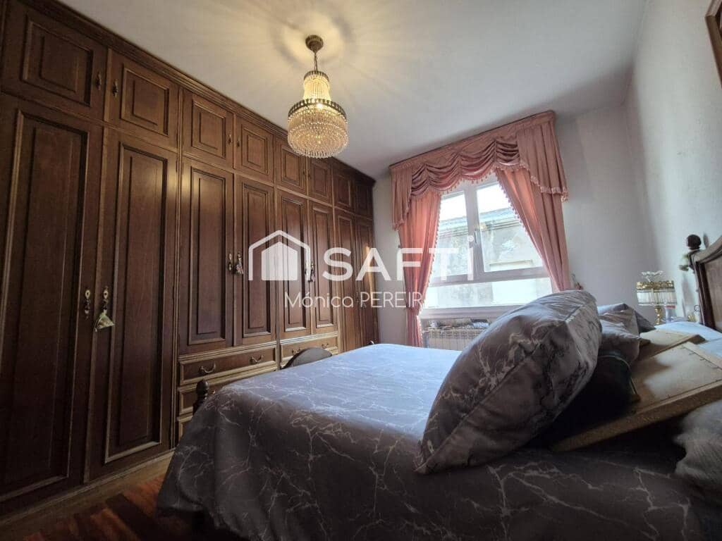 10 soveværelse Villa til salg i Leon by med garage - € 427.500 (Ref: 9344651)