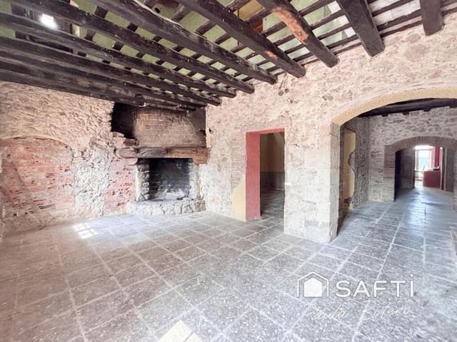 5 bedroom Finca/Country House for sale in Canyelles - € 490,000 (Ref: 9347125)