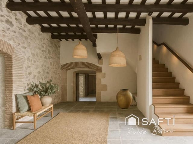 5 bedroom Finca/Country House for sale in Canyelles - € 490,000 (Ref: 9347125)