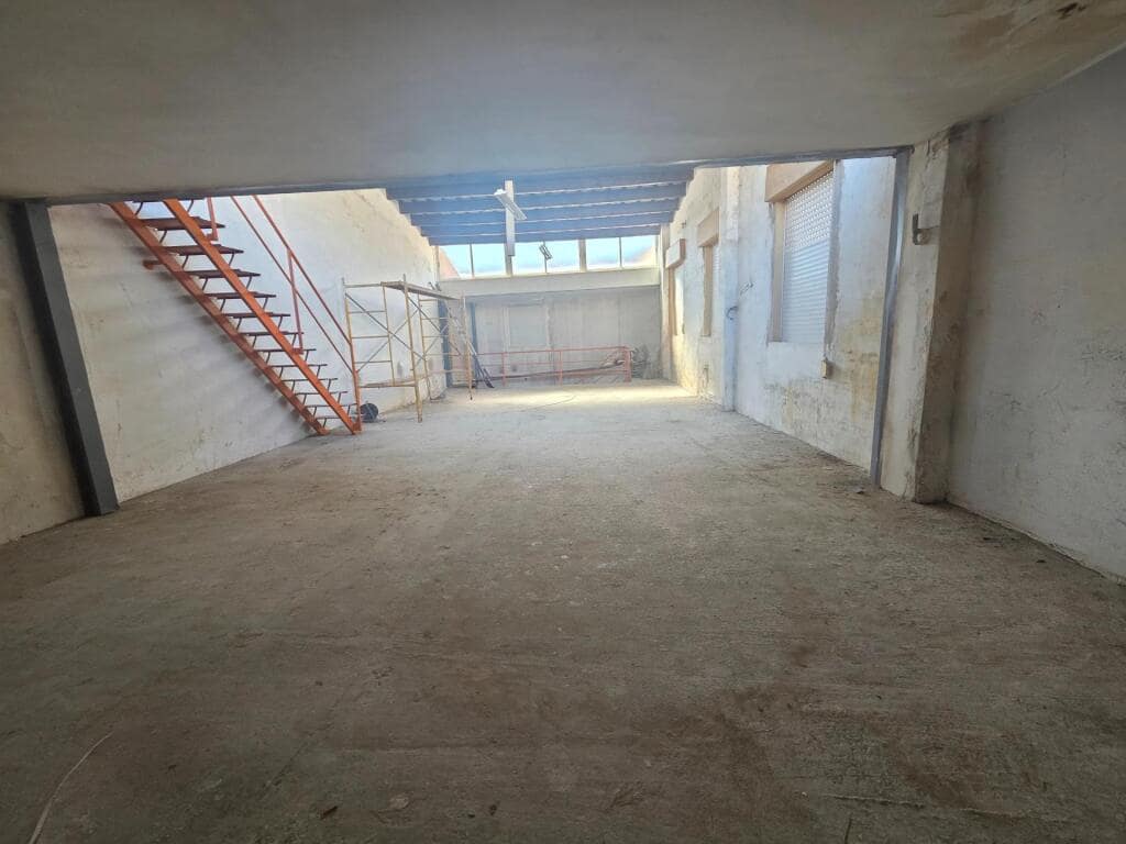 Kantoor te koop in Canet de Mar - € 210.000 (Ref: 9347131)