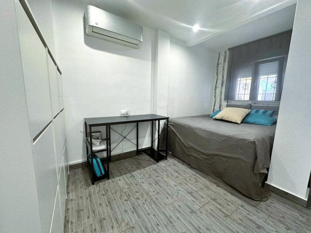 3 sypialnia Willa na sprzedaż w Guardamar del Segura z basenem - 216 000 € (Ref: 9349336)