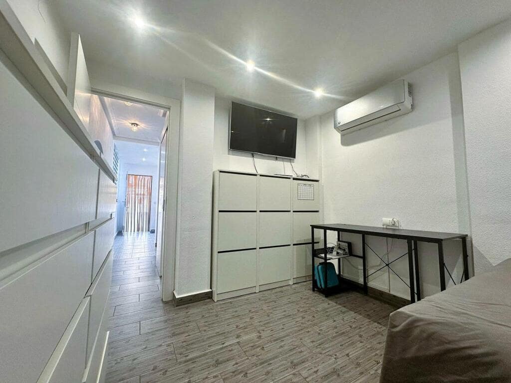 3 sypialnia Willa na sprzedaż w Guardamar del Segura z basenem - 216 000 € (Ref: 9349336)