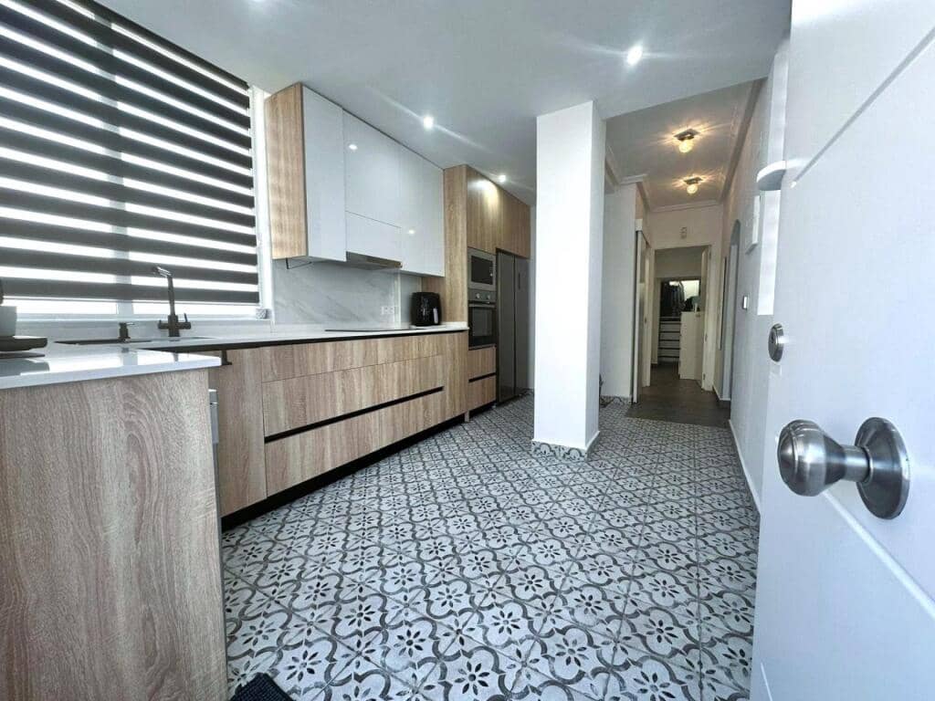 3 sypialnia Willa na sprzedaż w Guardamar del Segura z basenem - 216 000 € (Ref: 9349336)