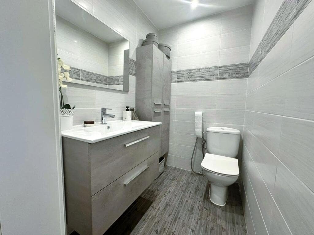 3 sypialnia Willa na sprzedaż w Guardamar del Segura z basenem - 216 000 € (Ref: 9349336)