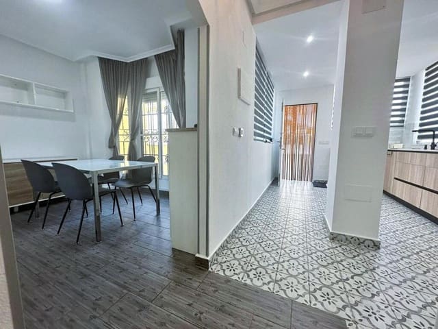 3 sypialnia Willa na sprzedaż w El Raso, Guardamar del Segura z basenem - 216 000 € (Ref: 9349336)