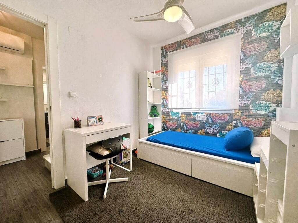 3 sypialnia Willa na sprzedaż w Guardamar del Segura z basenem - 216 000 € (Ref: 9349336)