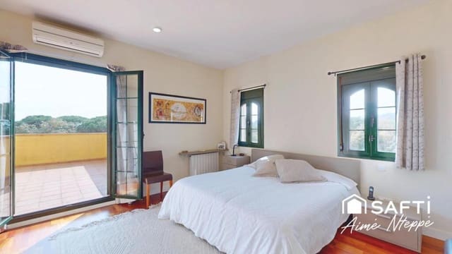 Chalet de 5 habitaciones en Sant Julià de Ramis en venta con piscina garaje - 755.000 € (Ref: 9349341)