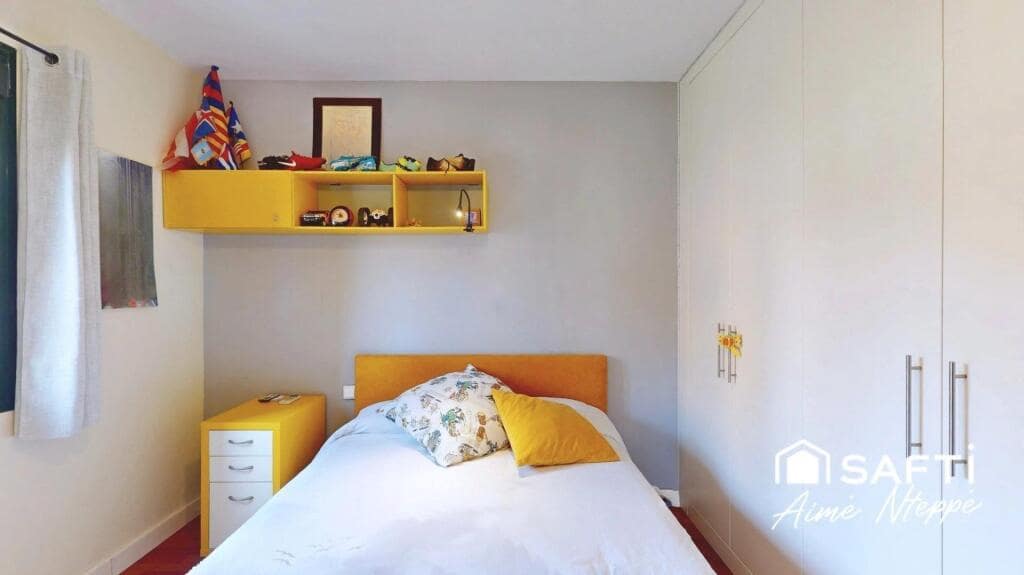 5 slaapkamer Villa te koop in Sant Julia de Ramis met zwembad garage - € 755.000 (Ref: 9349341)