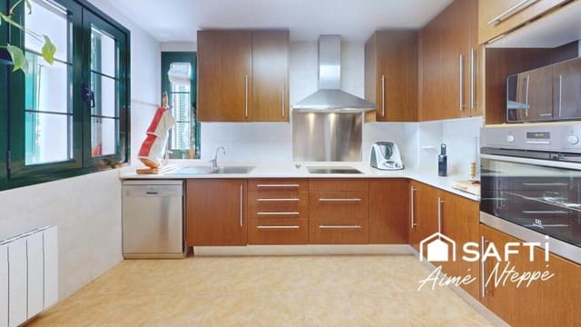 Chalet de 5 habitaciones en Sant Julià de Ramis en venta con piscina garaje - 755.000 € (Ref: 9349341)