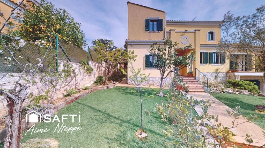 5 slaapkamer Villa te koop in Sant Julia de Ramis met zwembad garage - € 755.000 (Ref: 9349341)