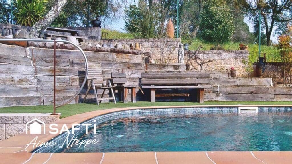 5 slaapkamer Villa te koop in Sant Julia de Ramis met zwembad garage - € 755.000 (Ref: 9349341)