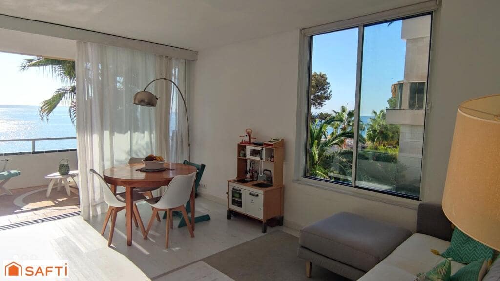 Apartamento de 2 habitaciones en Illetas en venta con piscina - 695.000 € (Ref: 9349351)