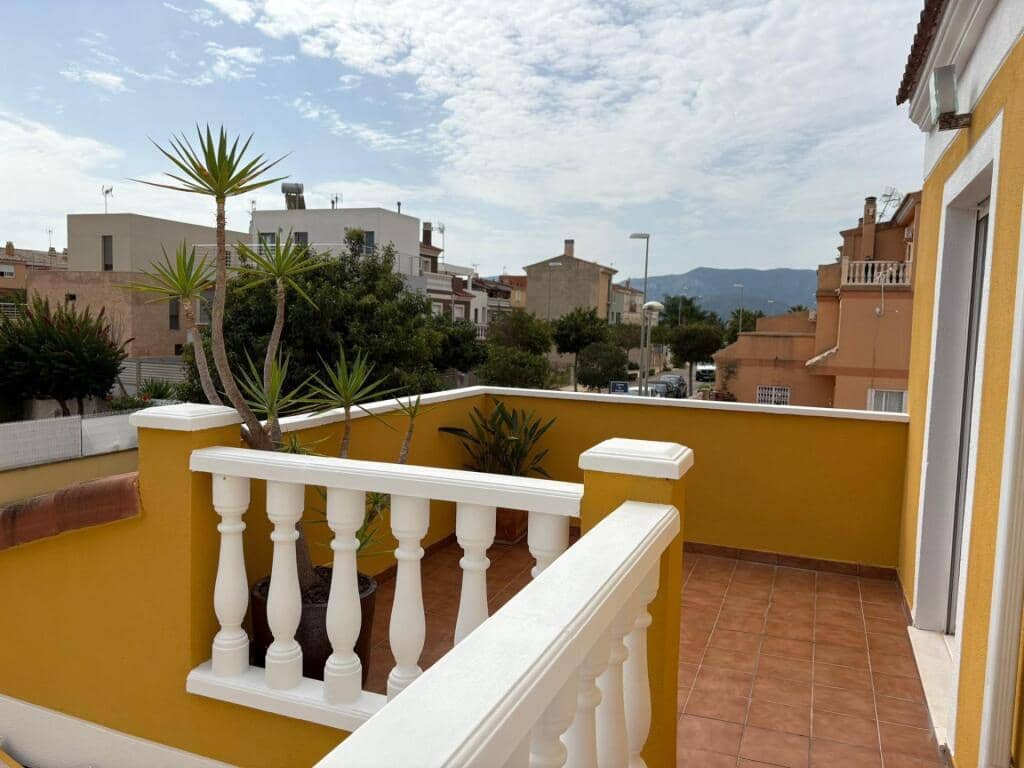 4 slaapkamer Rijtjeshuis te koop in Cullera - € 350.000 (Ref: 9349355)