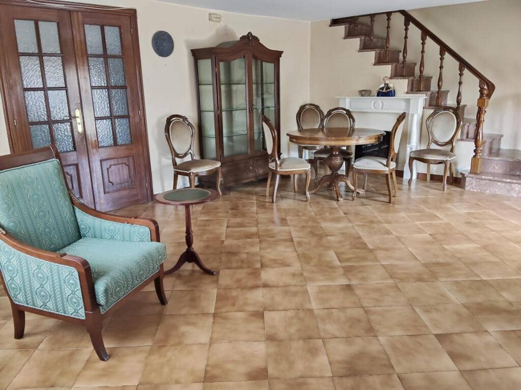 5 makuuhuone Huvila myytävänä paikassa A Lama mukana 
autotalli - 235 000 € (Ref: 9349357)