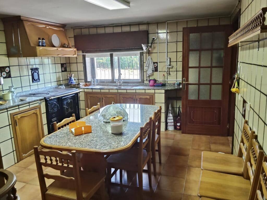 5 makuuhuone Huvila myytävänä paikassa A Lama mukana 
autotalli - 235 000 € (Ref: 9349357)