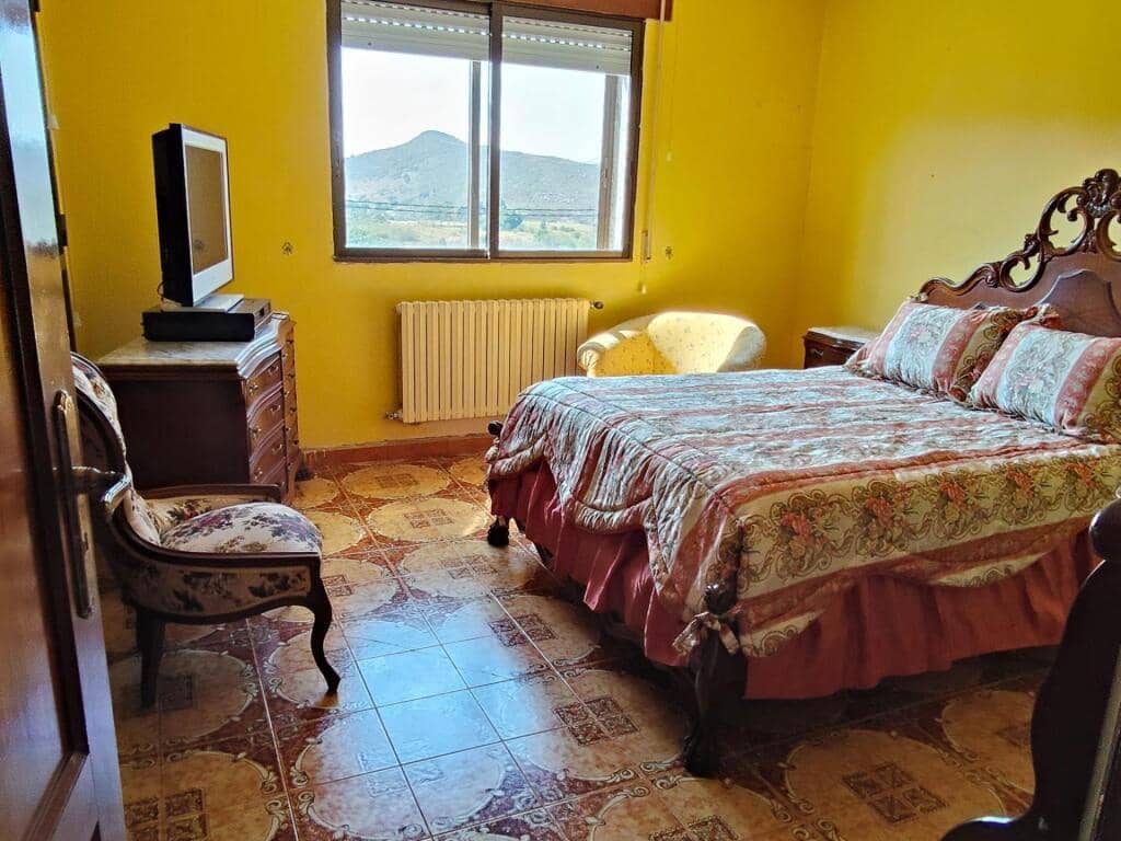 5 makuuhuone Huvila myytävänä paikassa A Lama mukana 
autotalli - 235 000 € (Ref: 9349357)